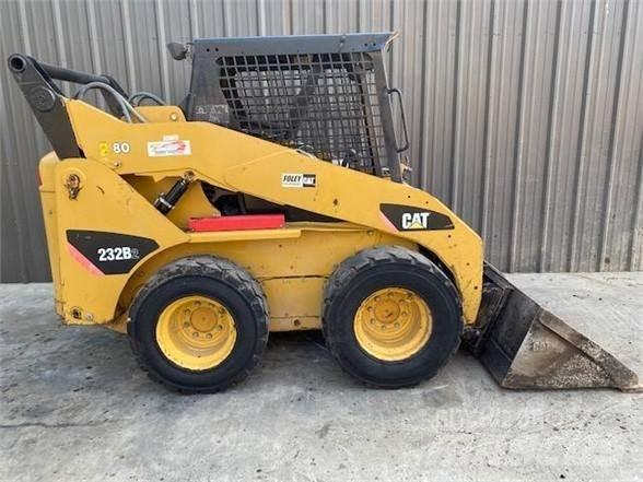 CAT 232B2 Kompaktlader
