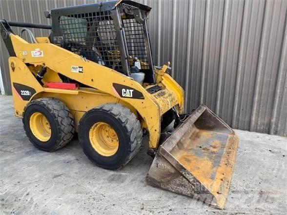 CAT 232B2 Kompaktlader