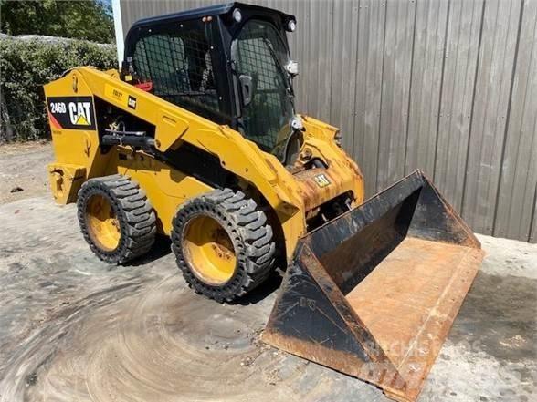 CAT 246D Kompaktlader