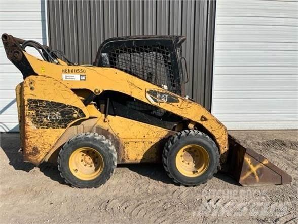 CAT 272C Kompaktlader