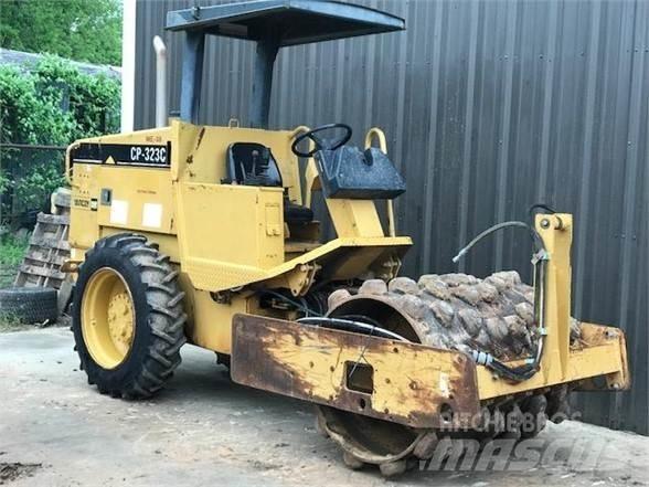 CAT CP-323C Walzenzüge