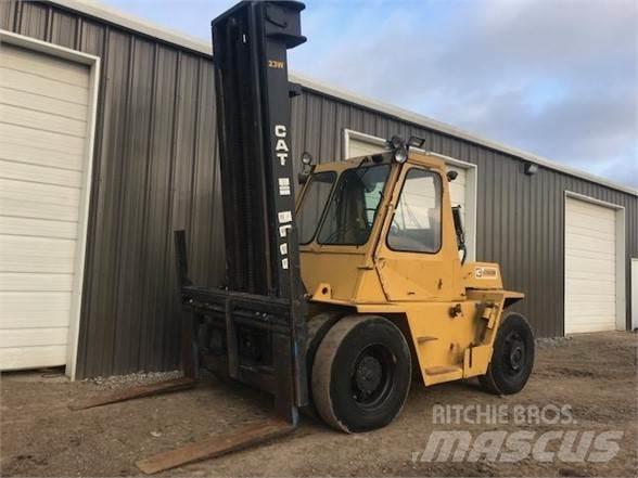 CAT V180B Diesel heftrucks
