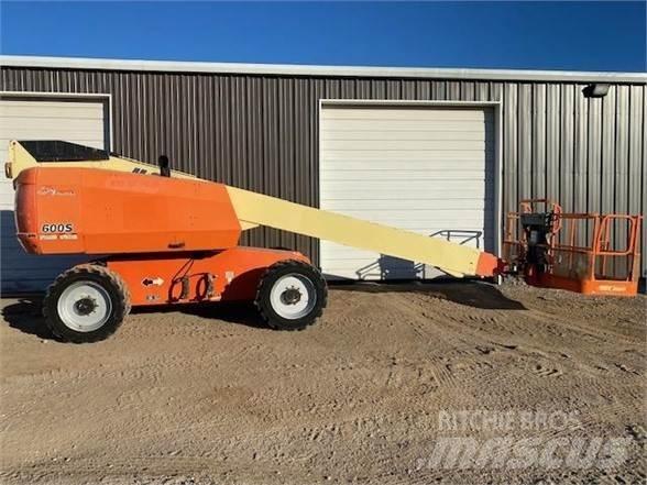 JLG 600S Teleskopbühnen