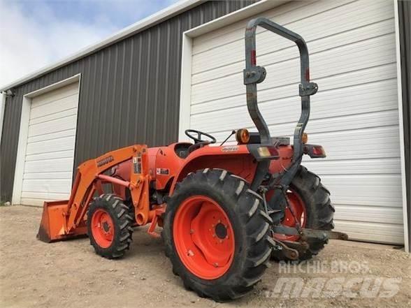 Kubota L3200 Traktoren