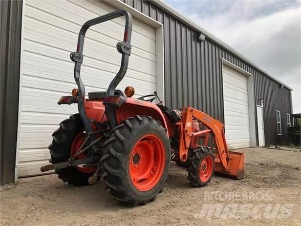 Kubota L3200 Traktoren