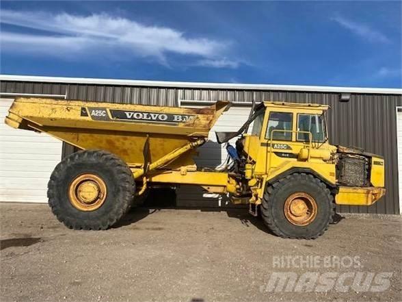 Volvo A25C Dumper - Knickgelenk