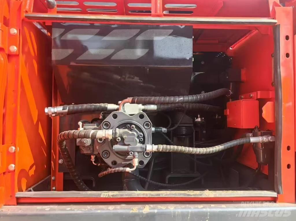 Doosan DX 225 LC Raupenbagger