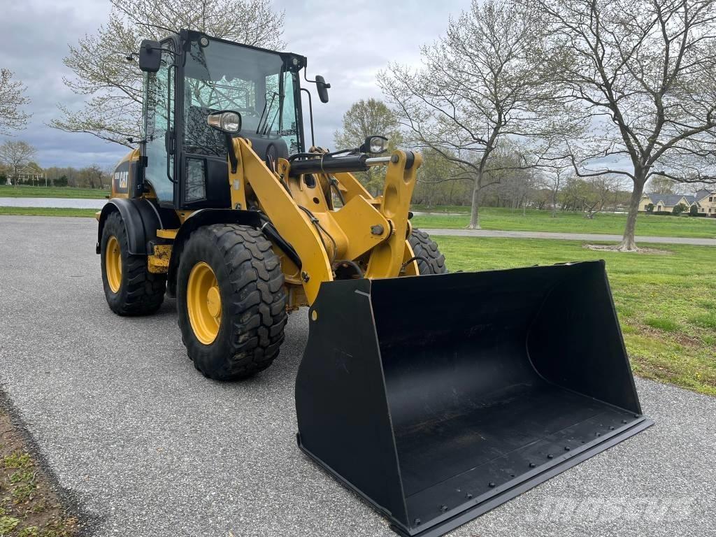 CAT 908M Radlader