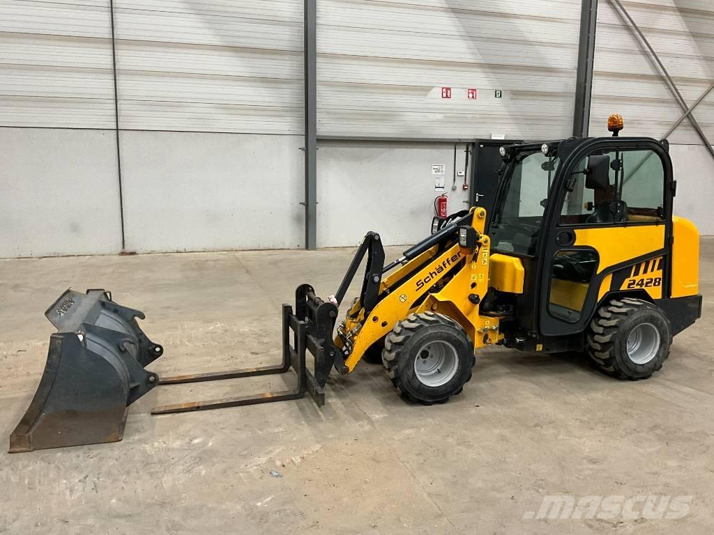 Schäffer 2428 Radlader