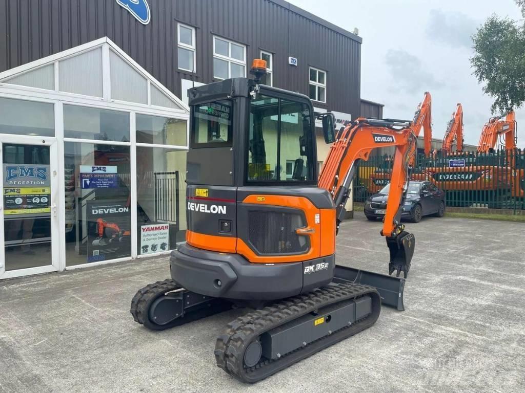 Develon DX 35 Z-7 Minibagger < 7t