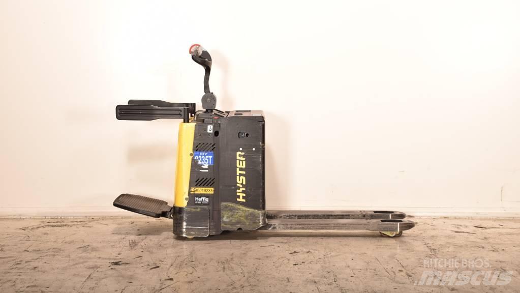 Hyster P 2.0 S Gabelstapler mit Fahrerstand