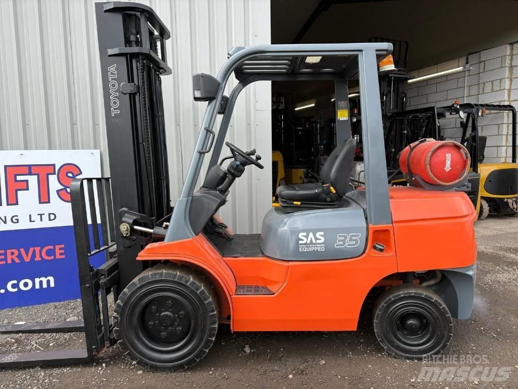 Toyota 7FGJ35 LPG heftrucks