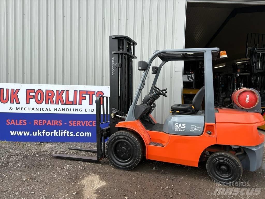 Toyota 7FGJ35 LPG heftrucks