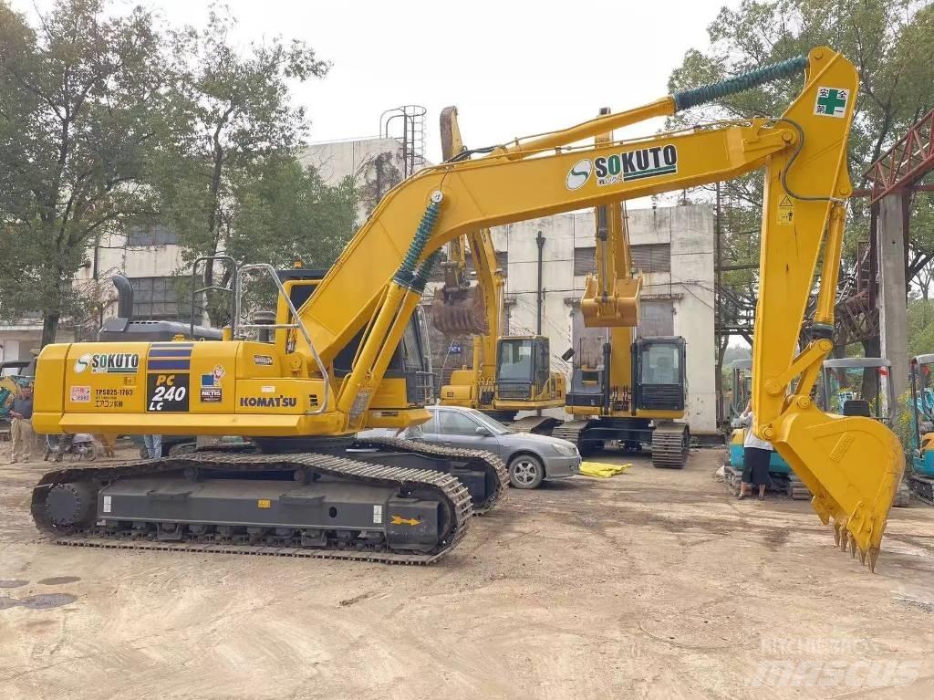 Komatsu PC240-8 Raupenbagger