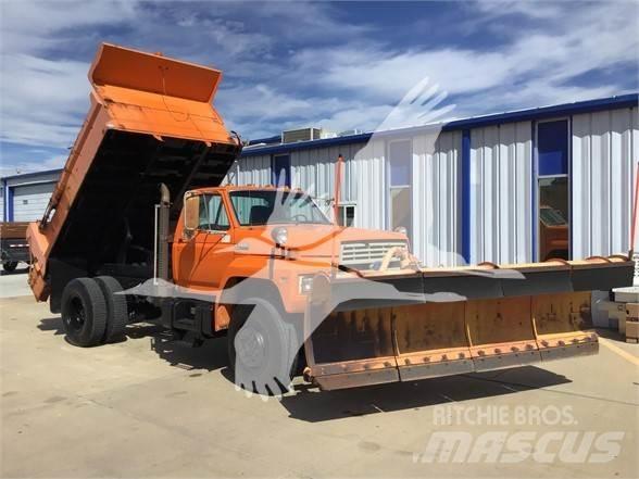 Ford F800 Sand- und Salzstreuer