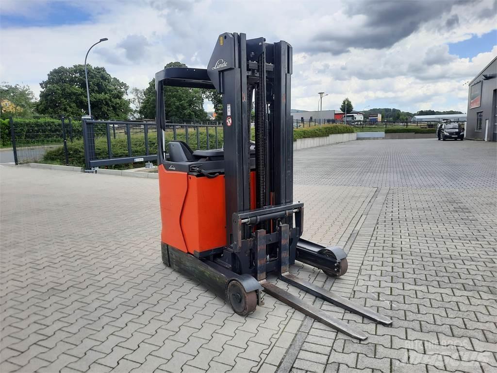 Linde R14 Schubmaststapler