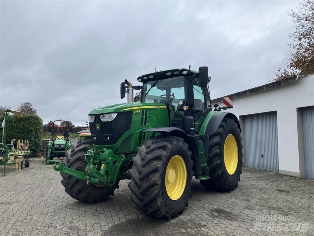 John Deere 6250R Traktoren