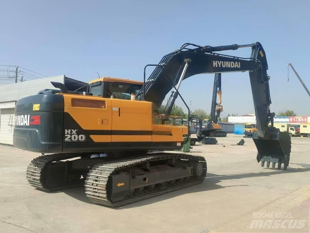 Hyundai HX 200 Raupenbagger