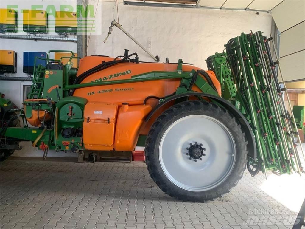 Amazone UX4200 Anhängespritzen
