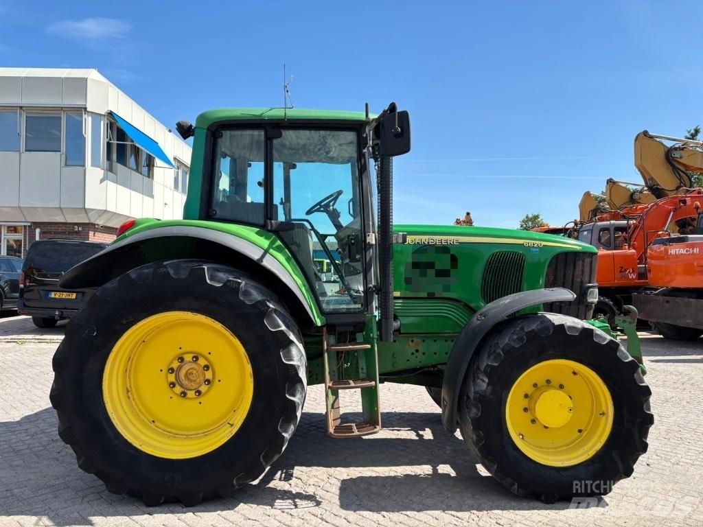 John Deere 6820 AQ Traktoren