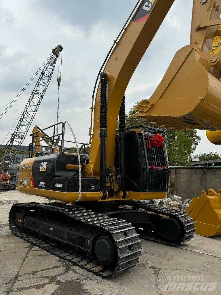 CAT 326D2 Raupenbagger