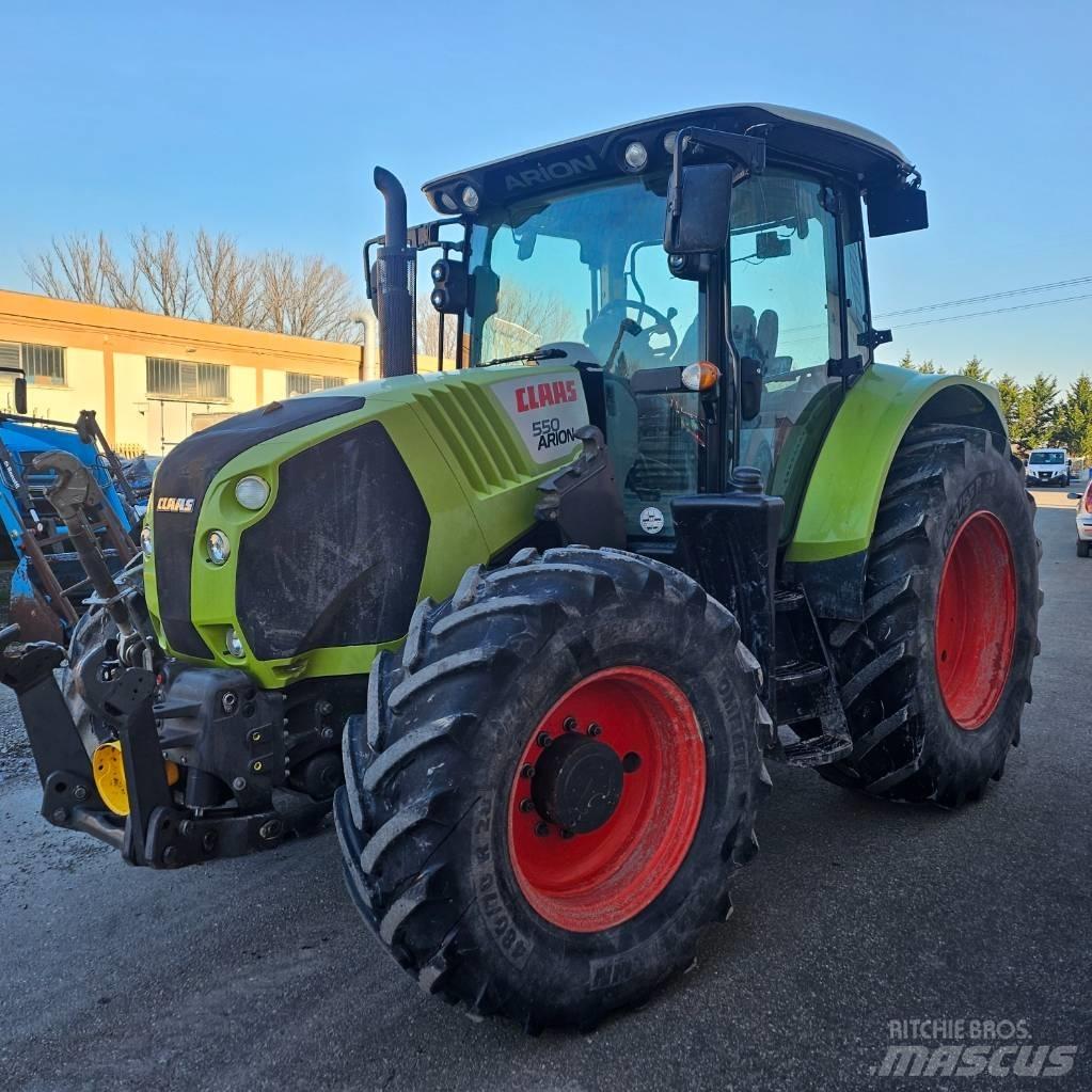 CLAAS Arion 550 Traktoren