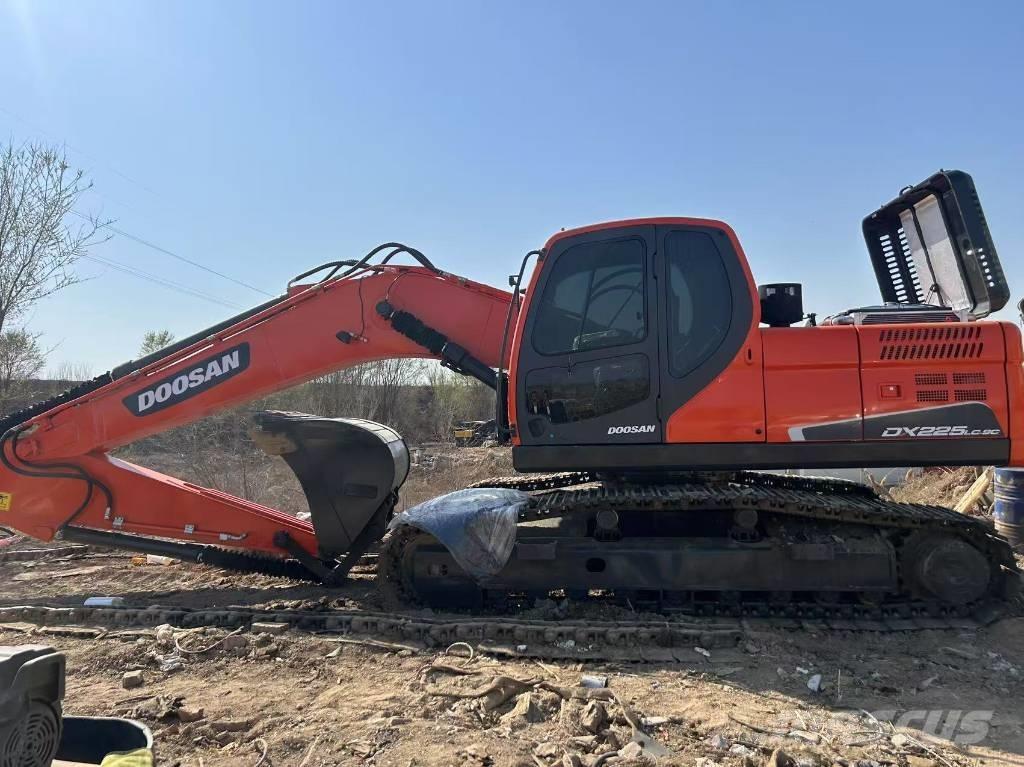 Doosan DX225LC-9C Raupenbagger