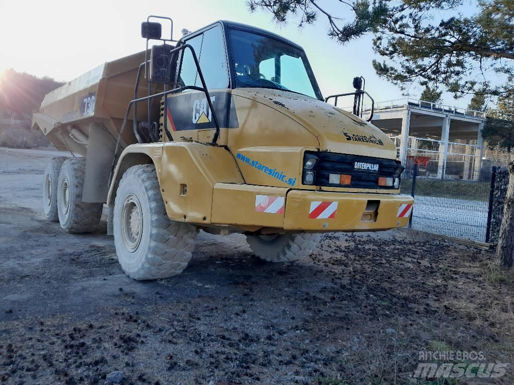 CAT 730 Dumper - Knickgelenk