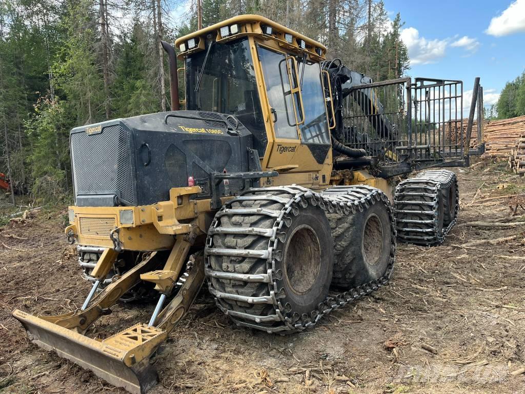 Tigercat 1085 Forwarder