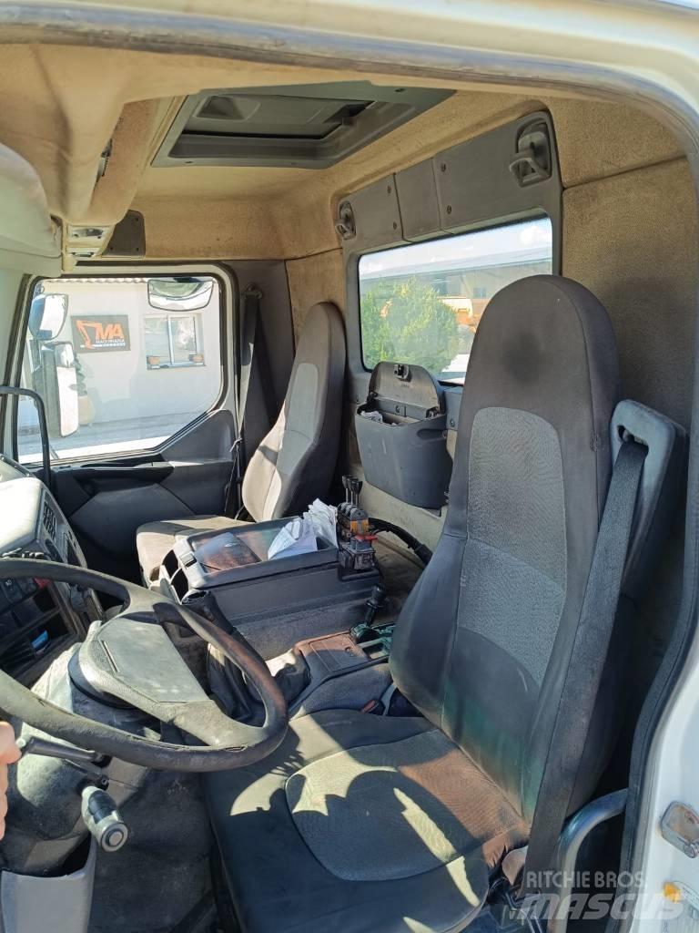 Renault 320 DCI Kranwagen