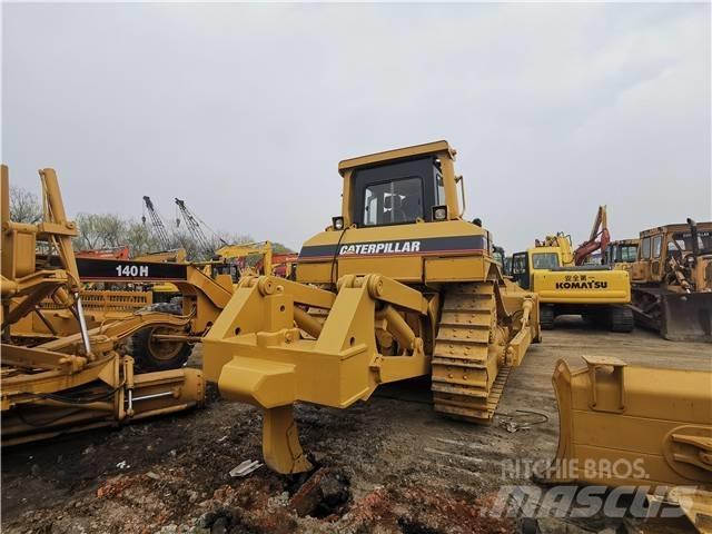 CAT D7H Bulldozer