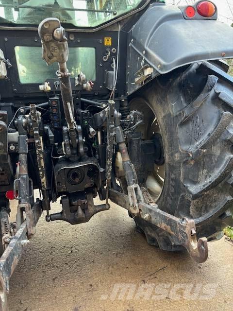 Valtra N111E Traktoren