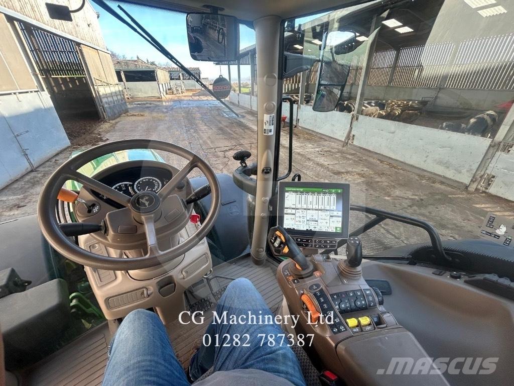 John Deere 6215 R Traktoren