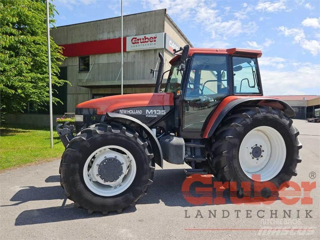 New Holland M 135 Traktoren