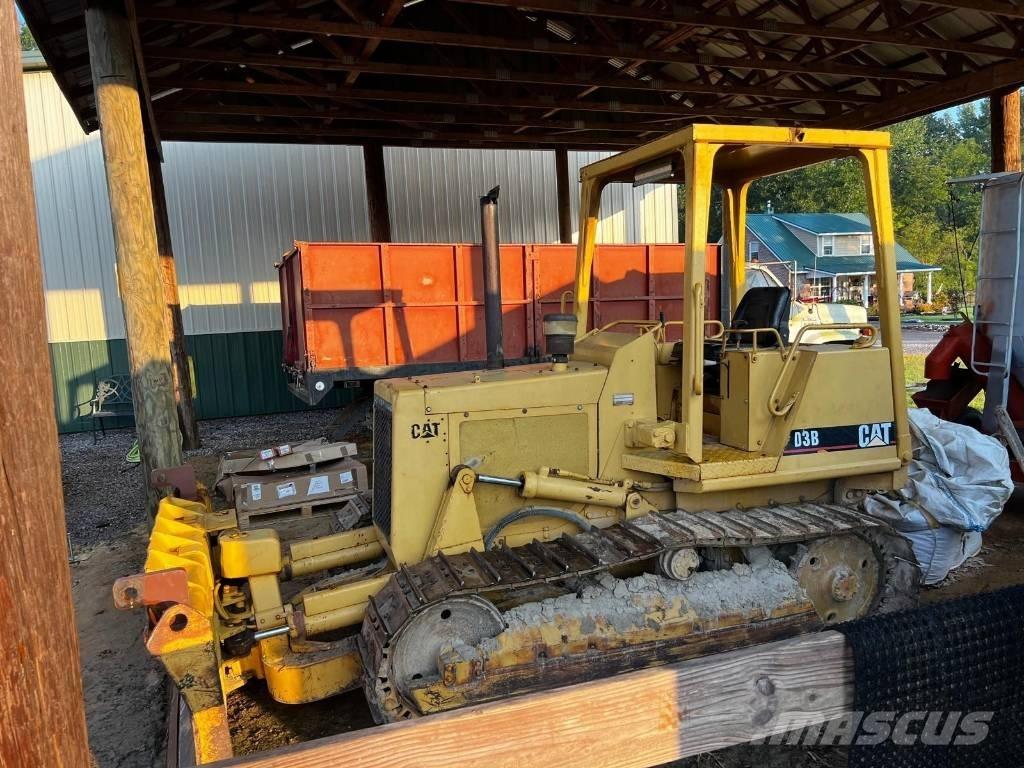 CAT D 3 B Bulldozer