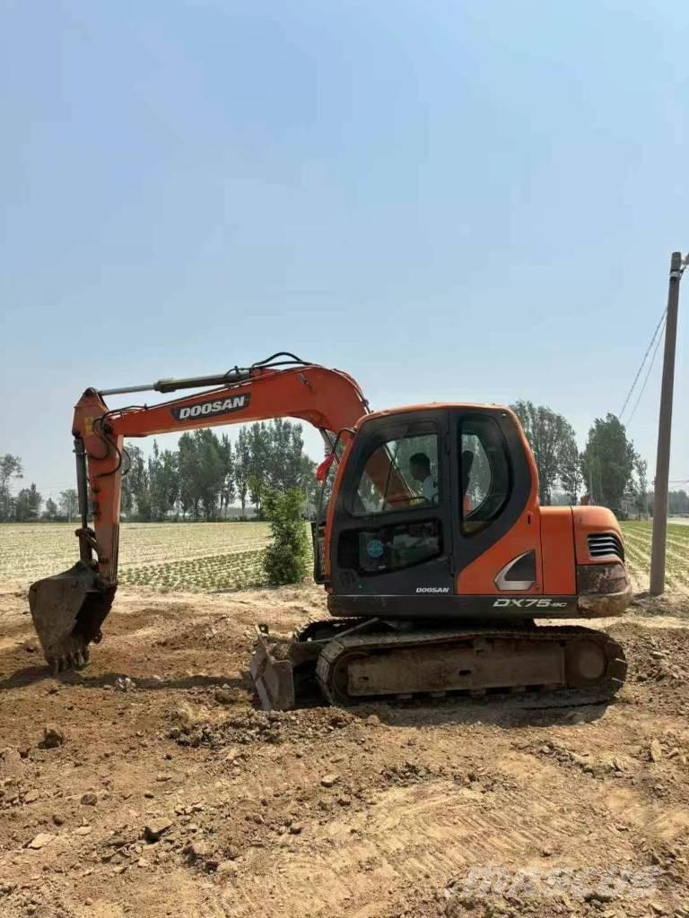 Doosan DX 75 Raupenbagger