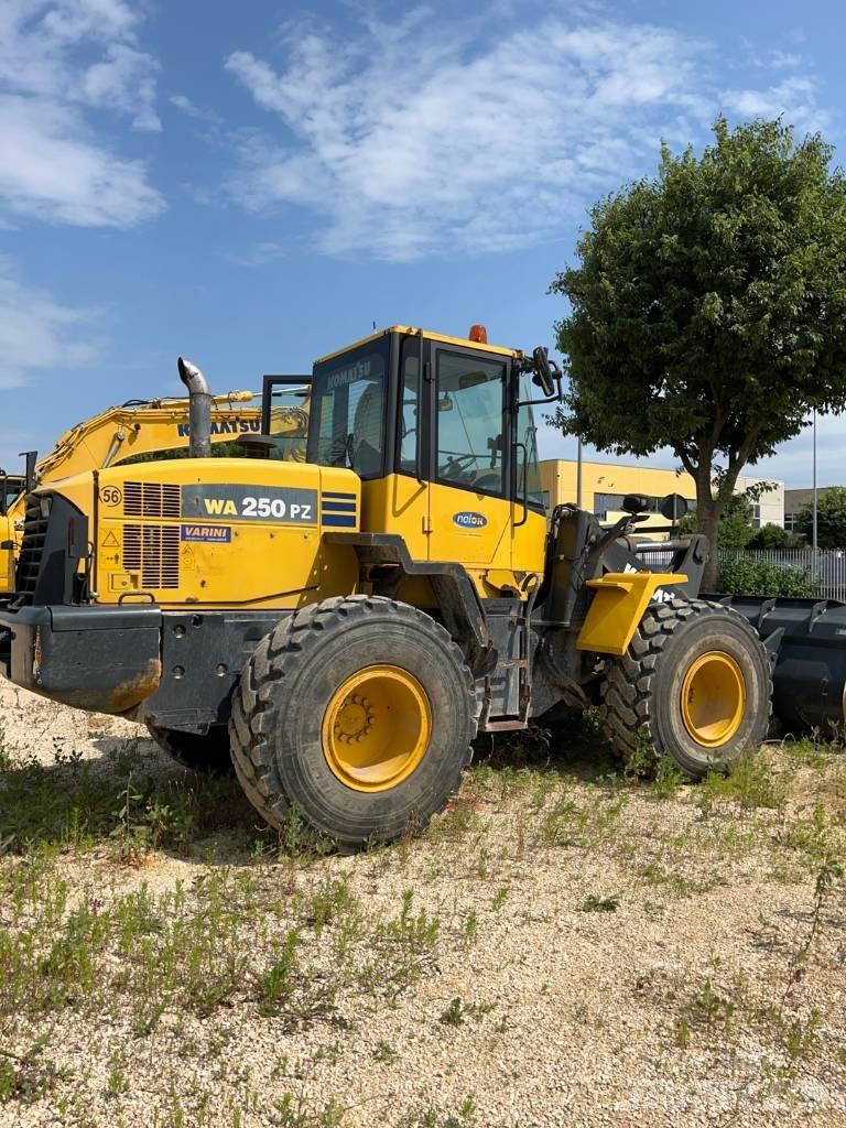 Komatsu WA 250 PZ-6 Radlader