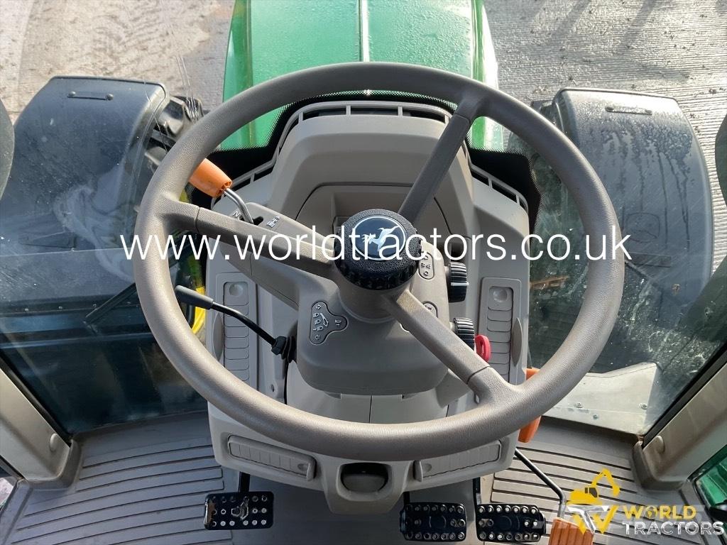 John Deere 6130 M Traktoren