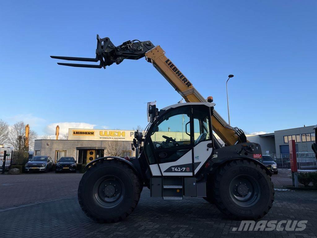 Liebherr T41-7 Teleskoplader
