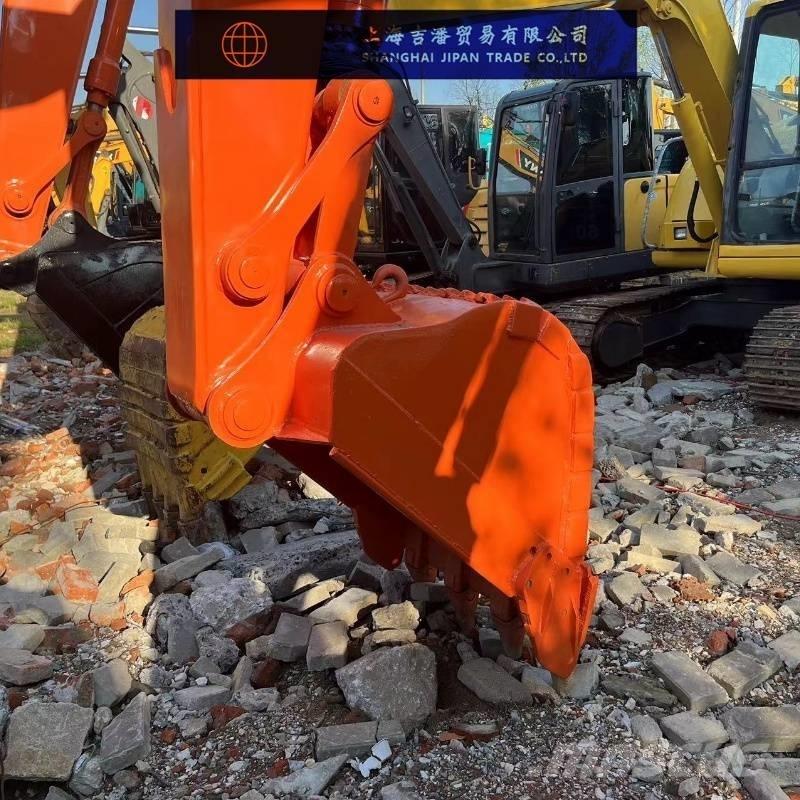 Hitachi ZX 135 Raupenbagger