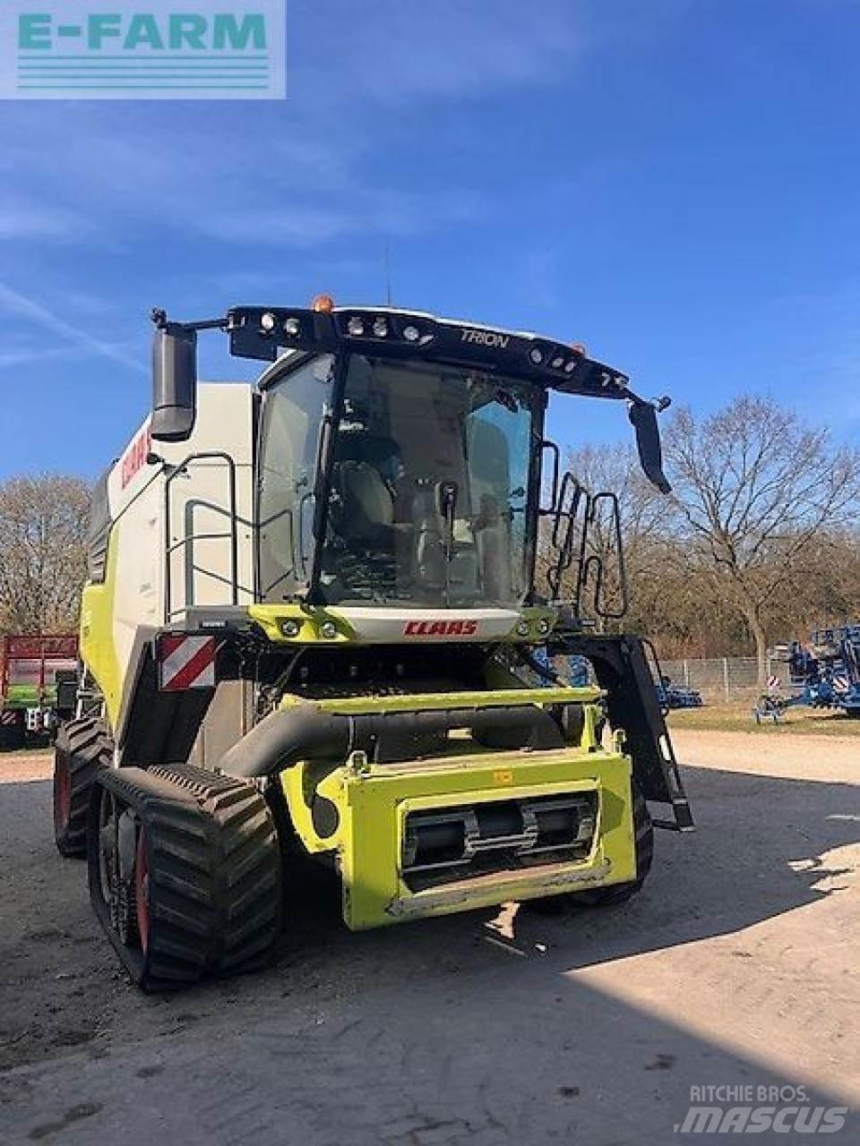 CLAAS trion 730tt Mähdrescher