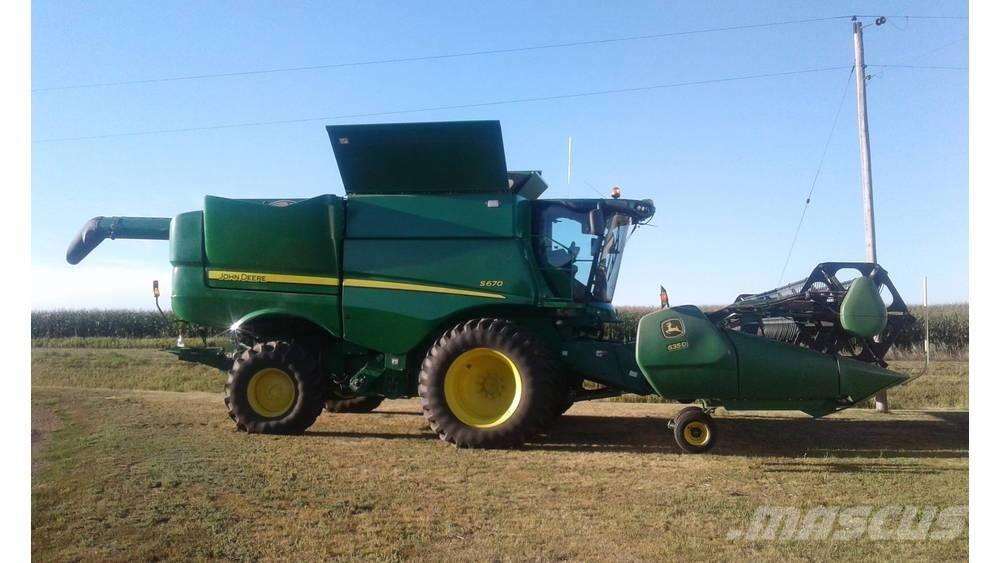 John Deere S 670 Mähdrescher