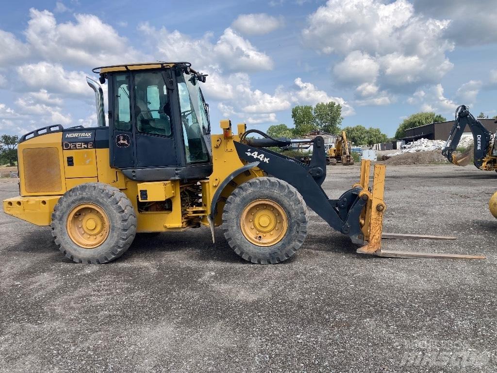 DEERE 444K Radlader