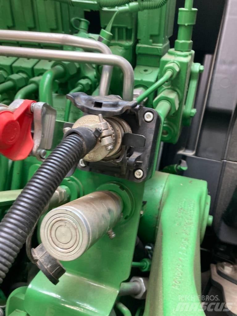 John Deere V416R Rundballenpressen