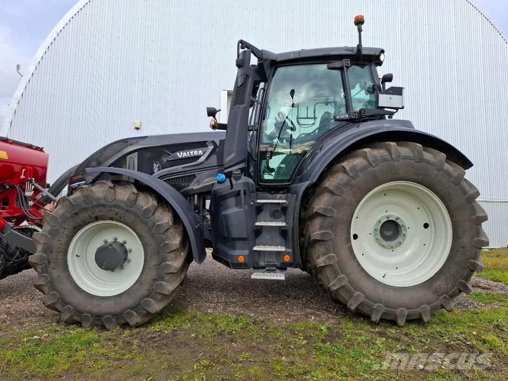 Valtra Q 305 Traktoren