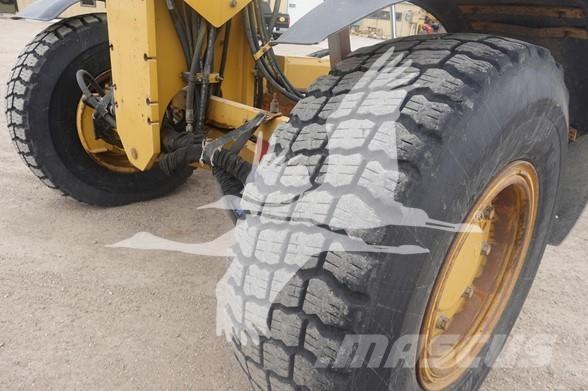 CAT 140M AWD Grader