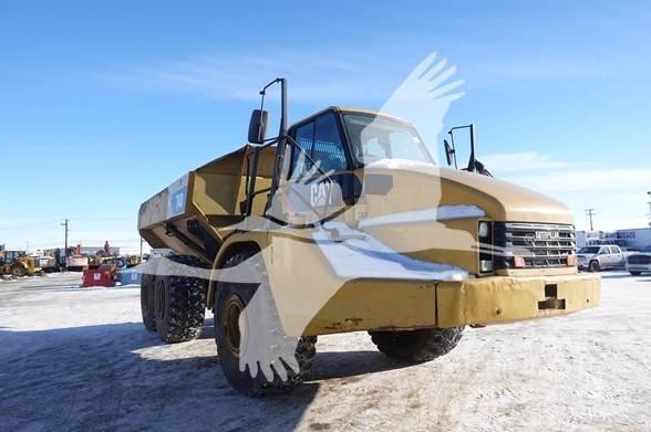 CAT 740 Dumper - Knickgelenk