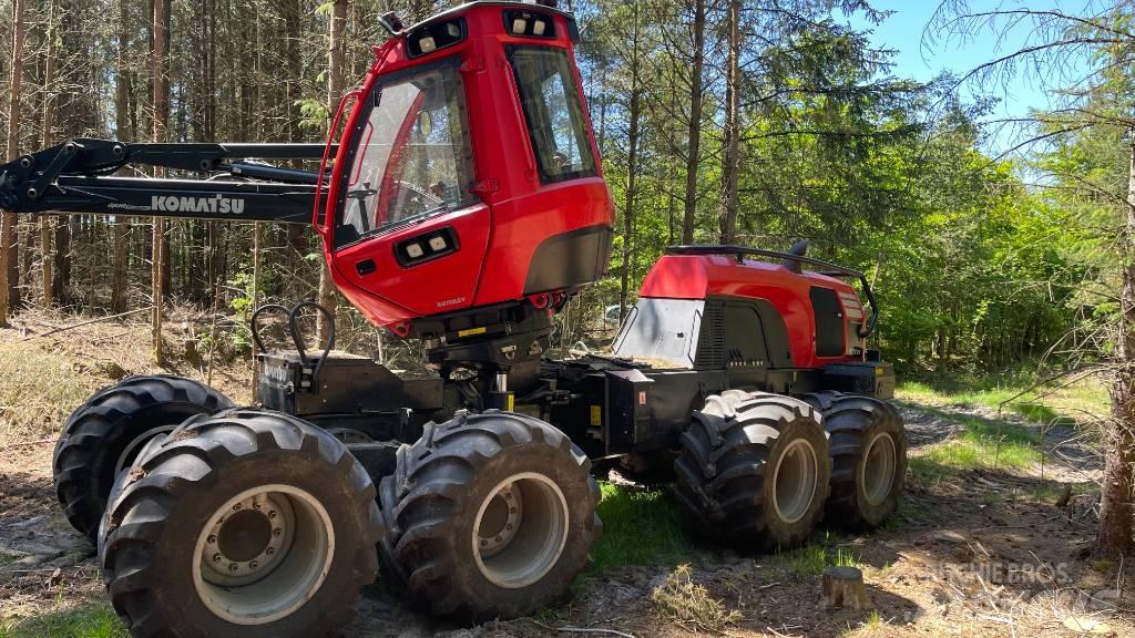 Komatsu 931 XC Harvester