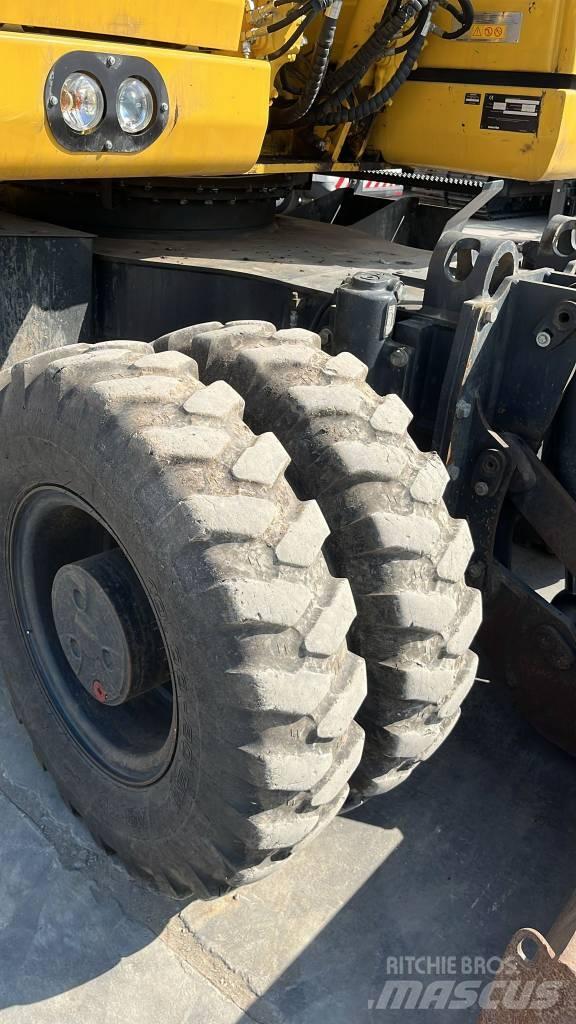 Komatsu PW 158-11 Mobilbagger