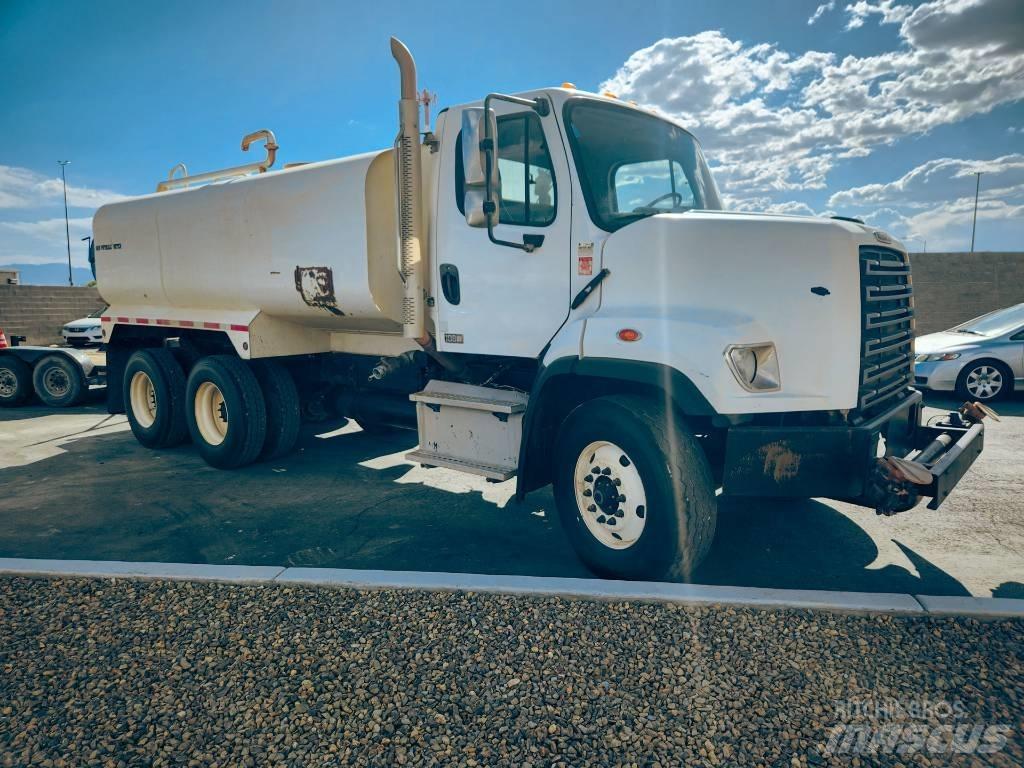 Freightliner 108 SD Wassertanker